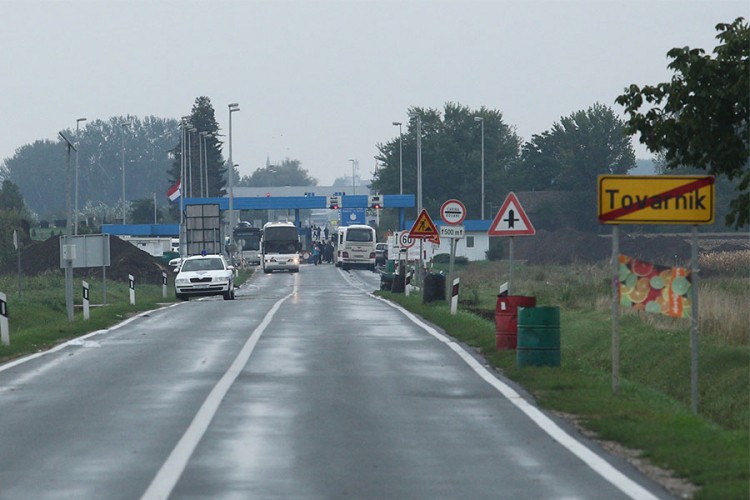 Danima spava na hrvatskoj granici: Vozio ulje pa dobio kaznu