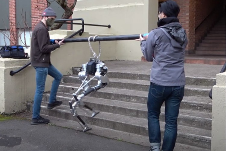 Pogledajte "slijepog" robota kako se uspješno kreće stepenicama