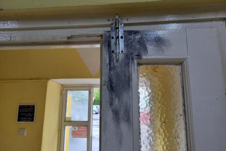 Obio troja vrata i prozor da opljačka javnu kuhinju u Banjaluci