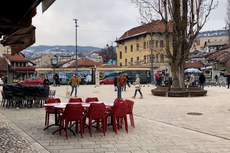 Ukinuto ograničenje radnog vremena ugostiteljima u Kantonu Sarajevo