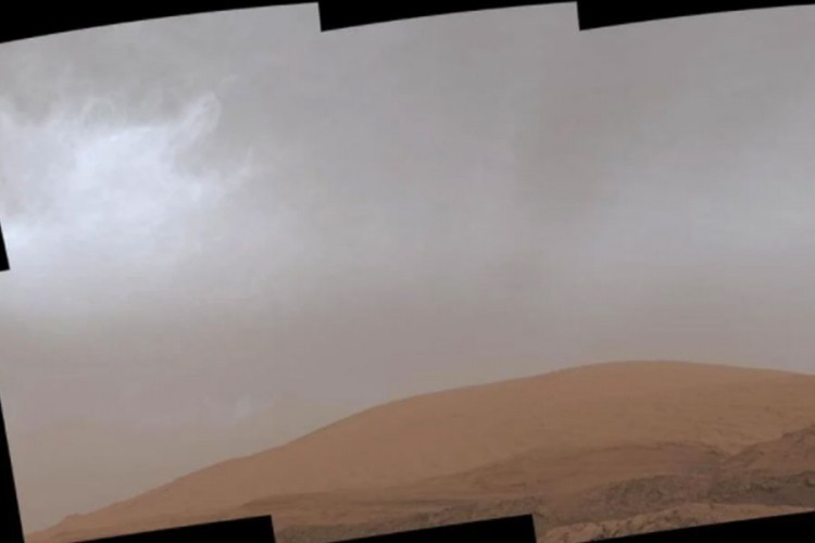 Rover Curiosity uslikao oblake na Marsu