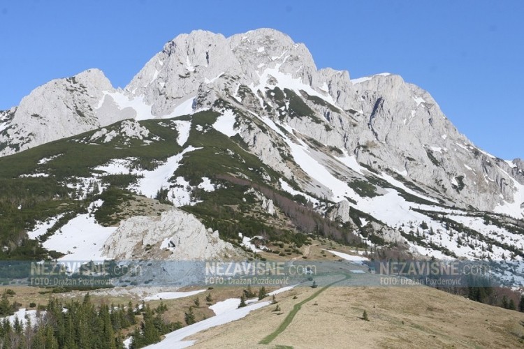 Nepregledne daljine i planinski vijenci Maglića