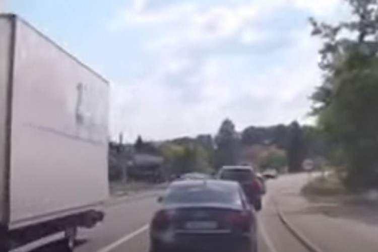 Novi snimak nesavjesne vožnje na putevima u BiH