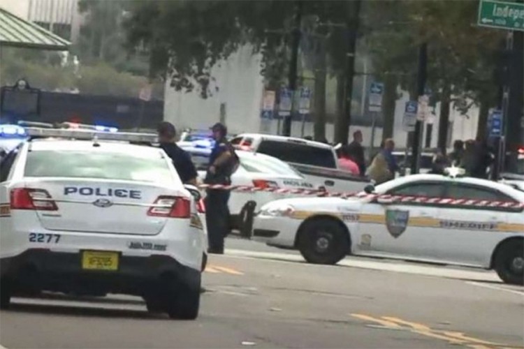 Troje mrtvih u pucnjavi u supermarketu na Flordi