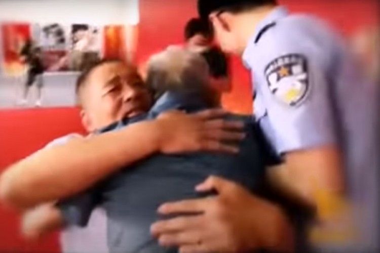 Pronašao sina nakon 58 godina, pogledajte dirljiv susret