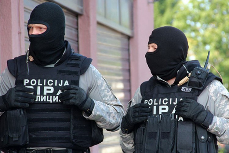 Pretres u Kozarskoj Dubici: SIPA oduzela oružje i eksploziv
