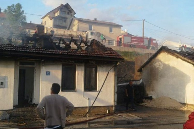 Detalji požara u Gacku: Vatra zahvatila suva drva pa sve brzo planulo