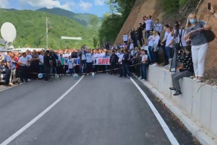Mještani blokirali put i zaustavili mašine - ne žele hidrocentrale na Neretvici