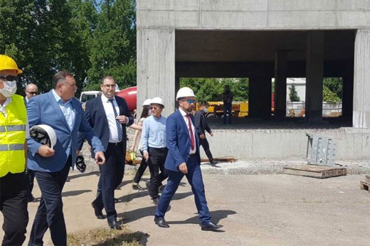 Dodik u Doboju: Nova bolnica biće izgrađena prije roka