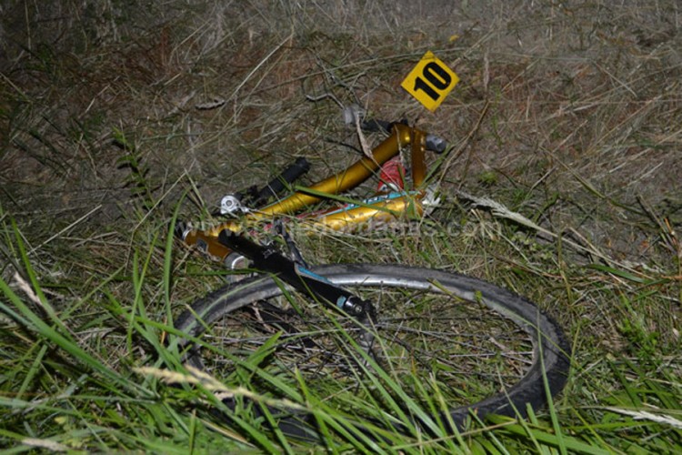 Detalji tragedije kod Prijedora: Bicikl prepolovljen od siline udara
