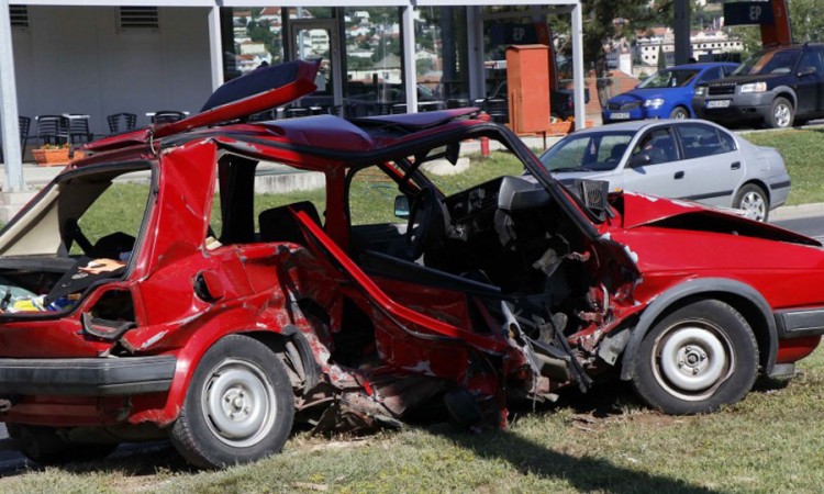 Mostar: U saobraćajnoj nesreći poginuo muškarac, dvoje povrijeđenih