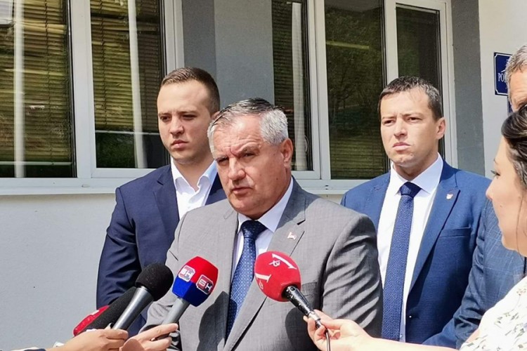 Višković: Pale nisu grad iz kojeg se odlazi, Vlada će nastaviti ulaganja
