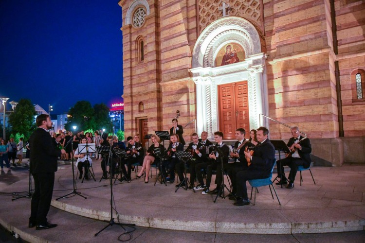 Gradski tamburaški orkestar Banjaluka: Svečani koncerti publici na dar