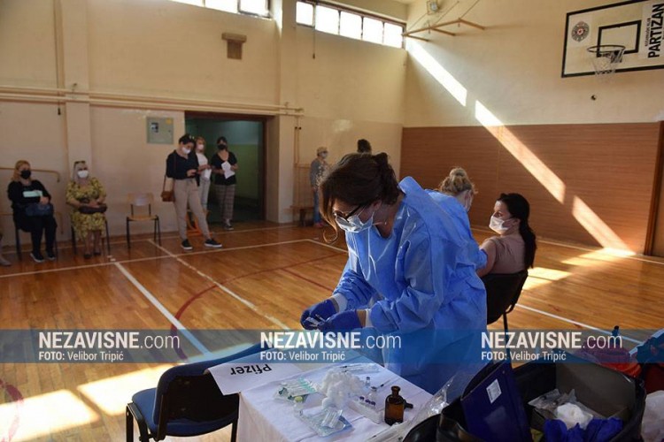 Vakcinacija počela u manje od 20 odsto škola u Srpskoj