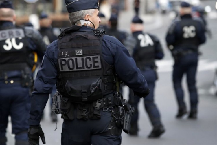 Sukobi s policijom na žurci u Francuskoj, mladić ostao bez ruke
