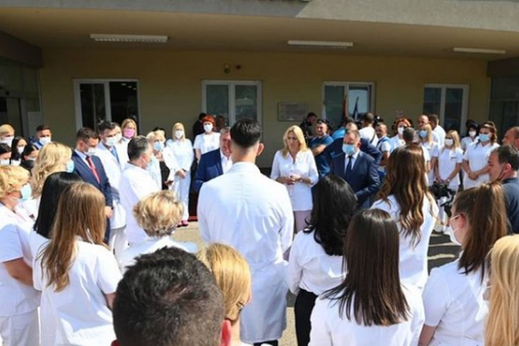 Cvijanović: Ponosna sam na zdravstvene radnike