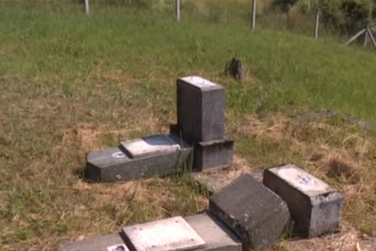 Devastirano pravoslavno groblje kod Nove Gradiške, Srbi zabrinuti