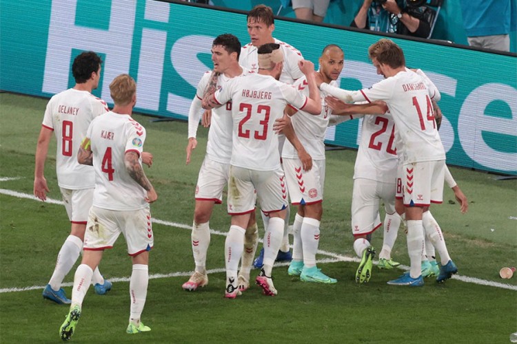 Danska deklasirala Rusiju za osminu finala, Belgija maksimalna
