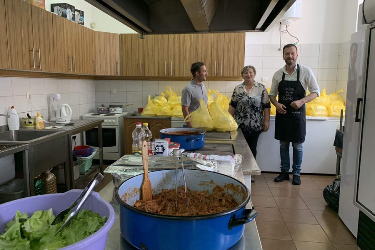 "Kuhinjica" pripremala obrok za korisnike narodne kuhinje Trebinje