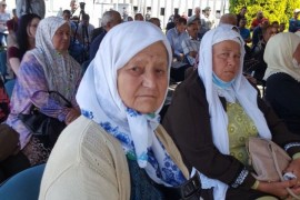 Majke Srebrenice: Incko je ispunio obećanje mada je trebao i prije