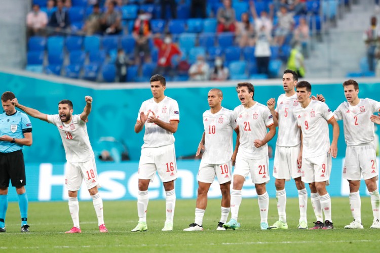 Španija u polufinalu Evropskog prvenstva, Švajcarska pala nakon penala