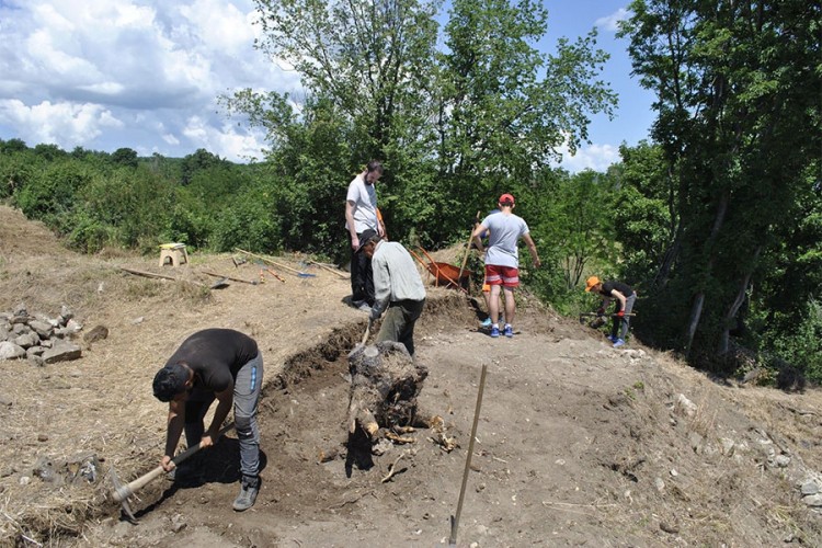 Arheolozi u Srbiji tražili antičko blago, a pronašli bedeme tvrđave