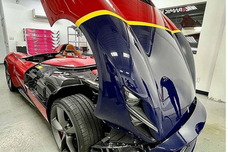 Rijetki model Ferrarija izložen u tržnom centru