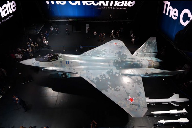 Predstavljen "Šah-mat", prvi ruski savremeni jednomotorni višenamjenski borbeni avion