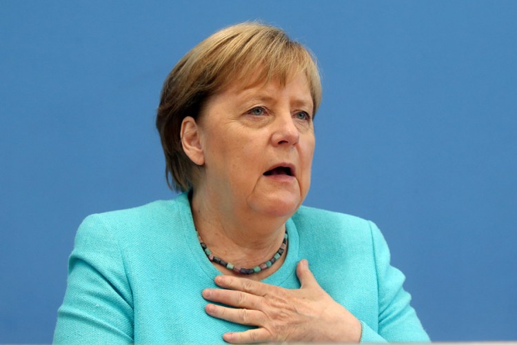 Merkel nije imala vremena da razmišlja šta će raditi