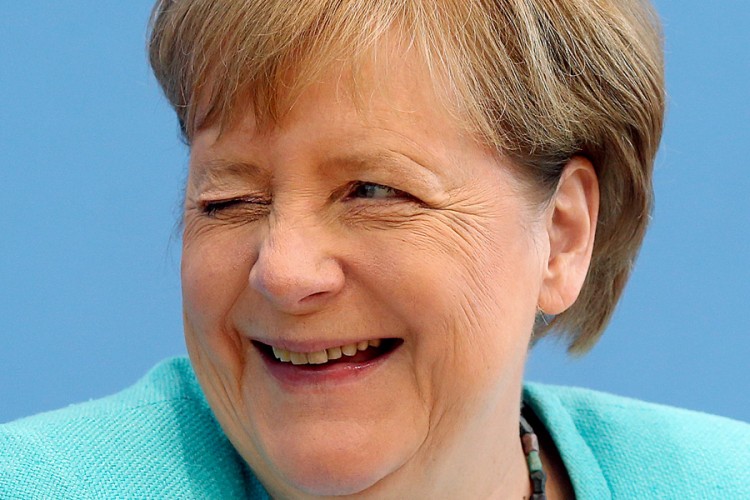 Merkelova pred kraj mandata promijenila stav o migrantima