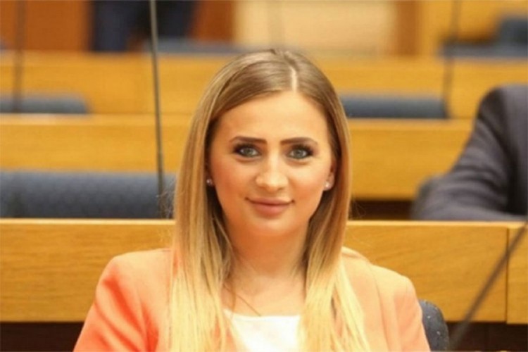 Andrea Dorić se vratila u Socijalističku partiju