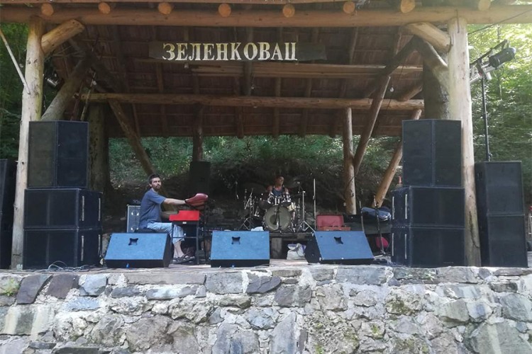 "Lijepi duo" iz Prijedora zatvorio džez festival na Zelenkovcu