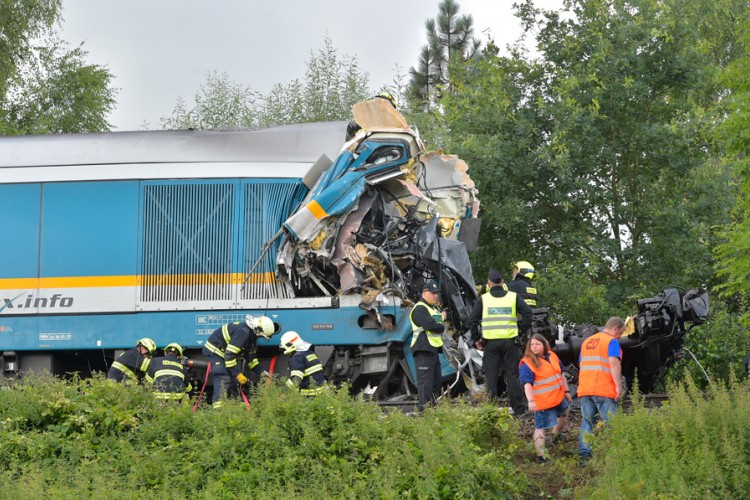 Sudar vozova u Češkoj, ima poginulih, desetine povrijeđene