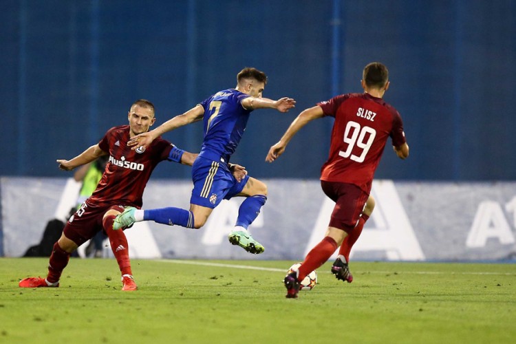 Dinamo smatra da je oštećen za penal, "modri" krenuli pa stali