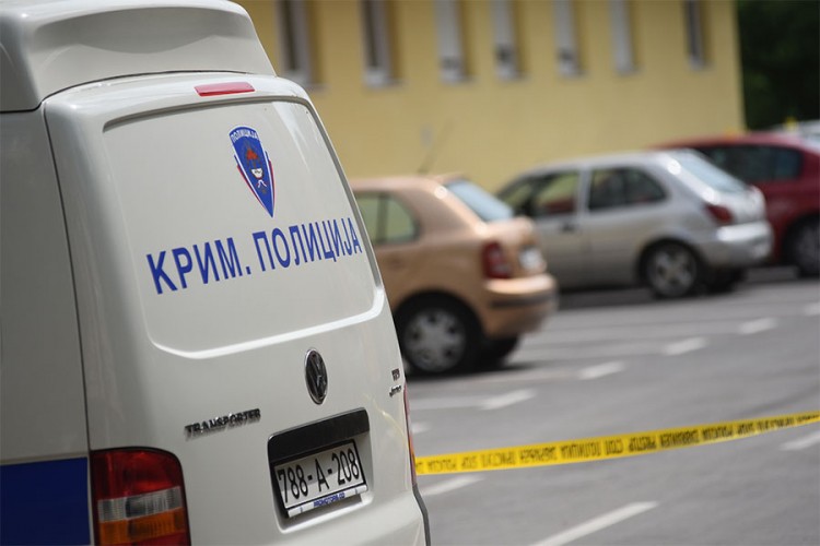 Detalji zločina u Doboju: Ubijen predsjednik kućnog savjeta, uhapšene komšije
