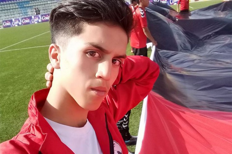 Tragična sudbina, fudbaler bježao iz Avganistana, stradao pod točkovima aviona