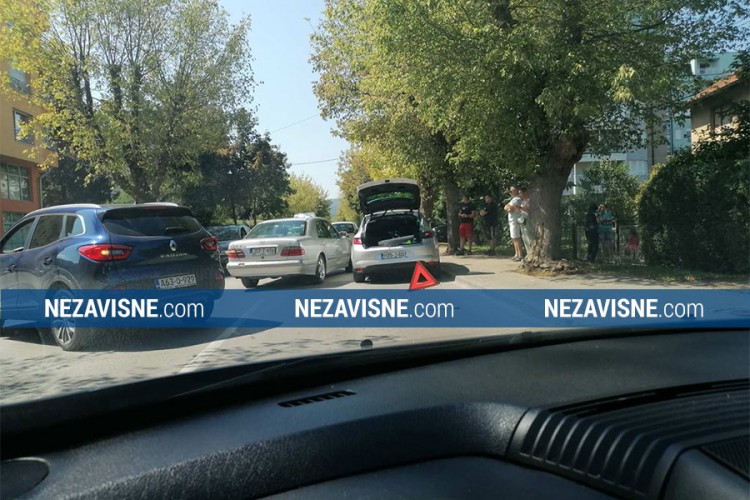 Udes u banjalučkom naselju Starčevica izazvao saobraćajni kolaps