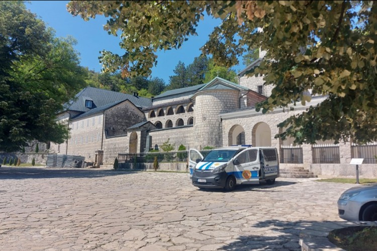Čiji je Cetinjski manastir?