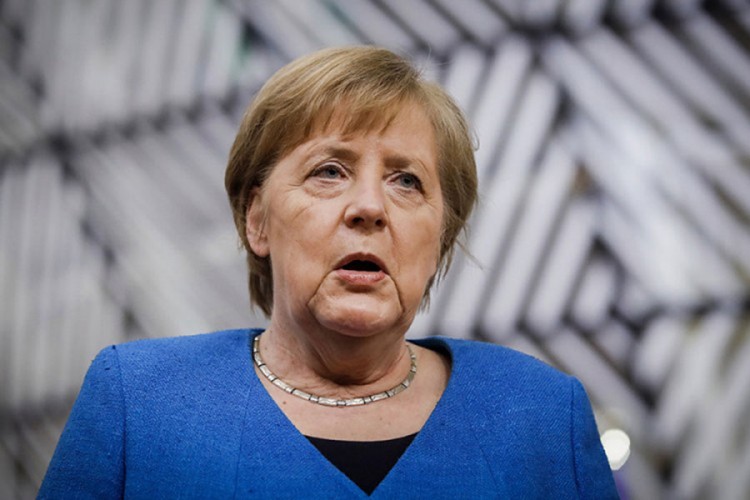 Ko je muž Angele Merkel koji se vješto skriva od medija