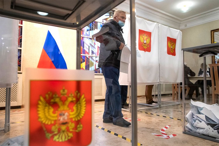 Zatvaranjem birališta u moskovskoj zoni završeni izbori u Rusiji
