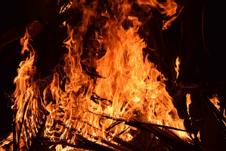 Požar u migrantskom kampu u Grčkoj