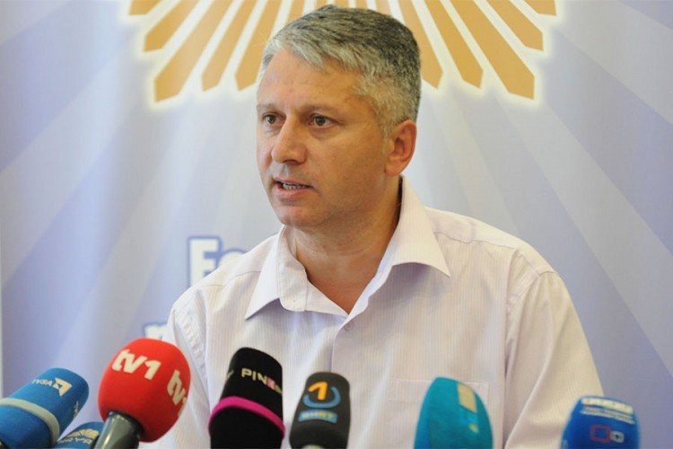 Bošnjački političari blokadom strategije poslali Vranja u pritvor