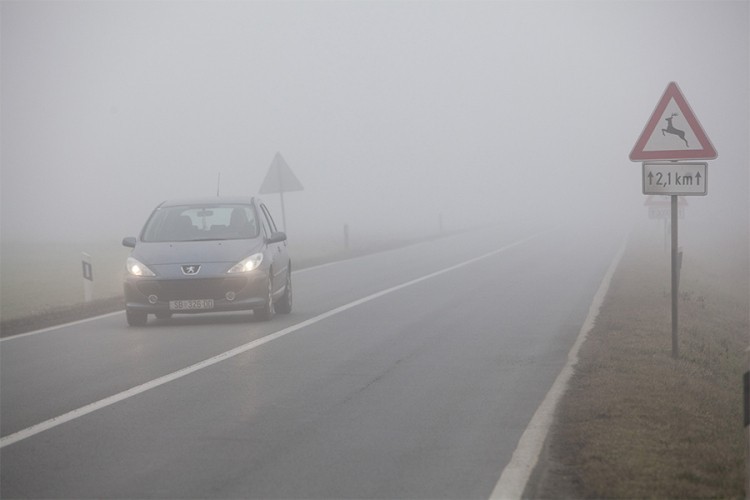 Vozači oprez, vidljivost smanjena zbog magle