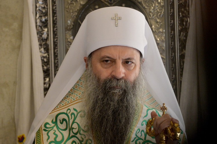 Obnovljena najveća trobojka u Crnoj Gori i krst: Berane dočekuje patrijarha