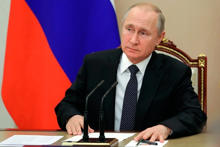 Putin izlazi iz samoizolacije