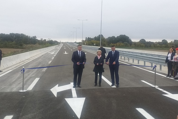 Zvanično otvoren most Svilaj