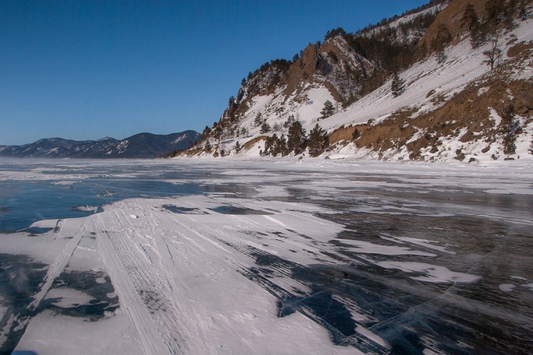 Snimio šetnju zaleđenom površinom najdubljeg jezera na svijetu