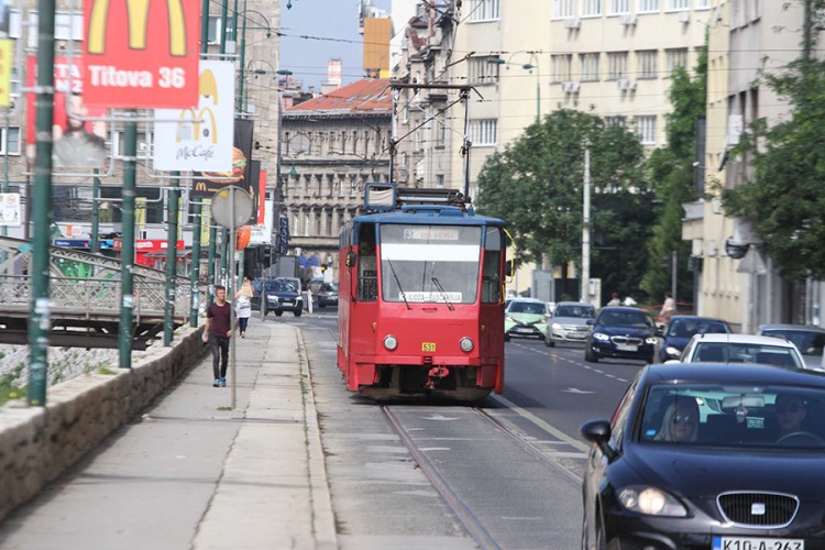 Žena se porodila na tramvajskoj stanici u Sarajevu