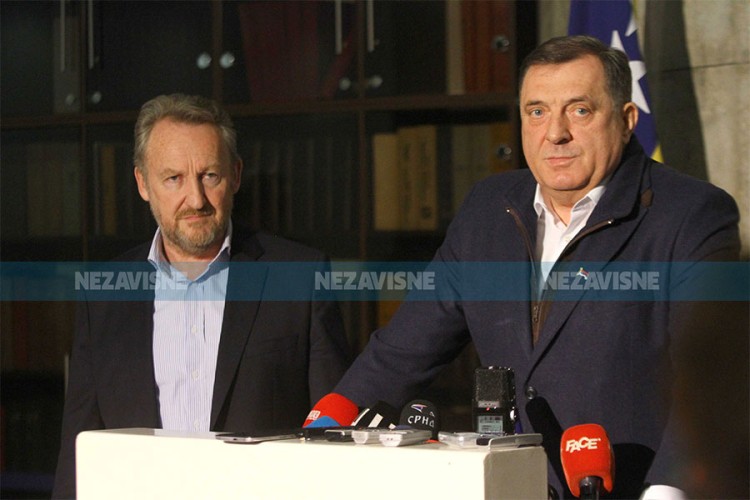 Kriza sve dublja, moguć sastanak Dodika i Izetbegovića