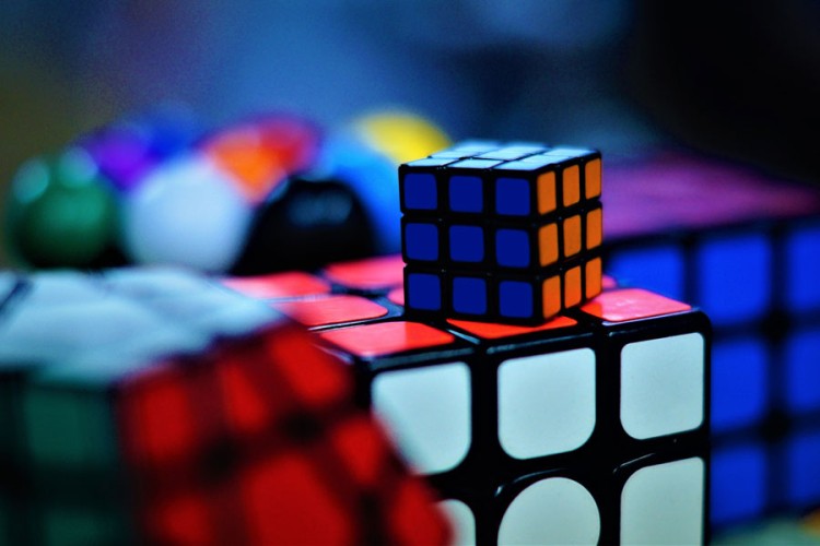 Jeste li znali kako je nastala Rubikova kocka?